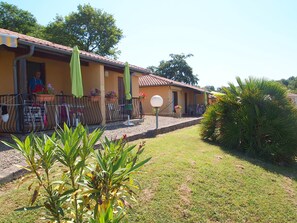 Exterior - Apartment 'Palmiers 2' with Private Garden and Wi-Fi (Cazaubon)