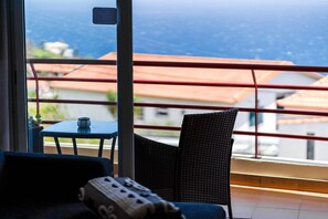 Interior - GueatReady - Ocean view retreat in Caniço (Caniço)