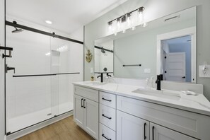 Shower, towels - Steps to Beach! Hot Tub, Dogs OK, Pool, Pickleball (Corolla)