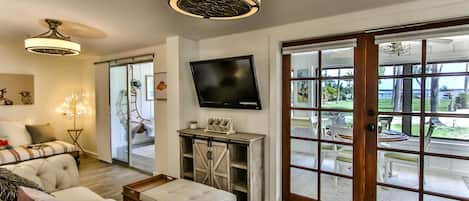 Suite Life , Pet Friendly | Living area | TV, printers