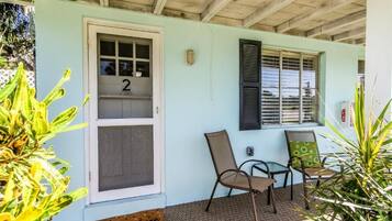 Deluxe Suite, Courtyard View | Terrace/patio