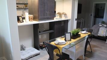 Light and Elegant, No Pets | Private kitchen