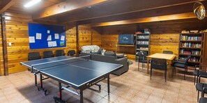 Games room - Gallagher Lake Camping & RV Resort (Oliver)