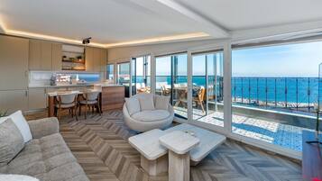Apartament Comfort, balcó, vistes al mar | Sala d'estar