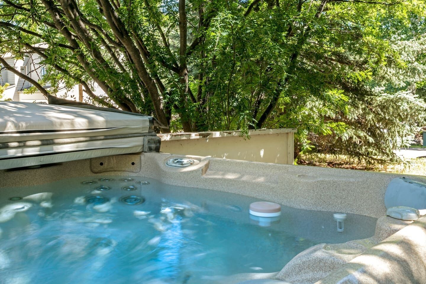 Bañera de hidromasaje exterior