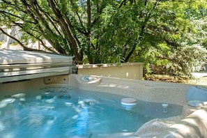 Bañera de hidromasaje exterior