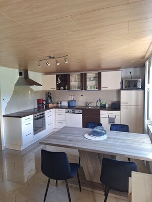 Private kitchen - Vacation apartment Nadine Garten (Rickenbach)