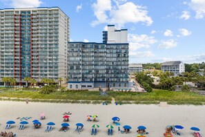 Exterior - Bluewater Beach Retreat 1BR (Myrtle Beach)