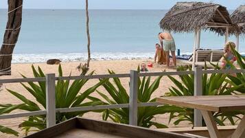 Deluxe Double Room, Balcony, Ocean View | Beach