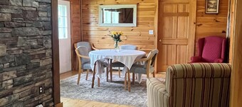 Beautiful 3-bedroom house in peaceful Starksboro perfect for relaxing getaway