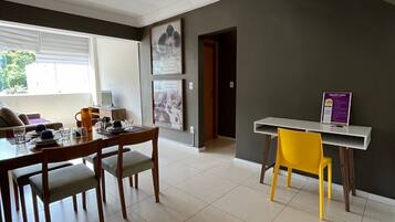 Apartment | Dining