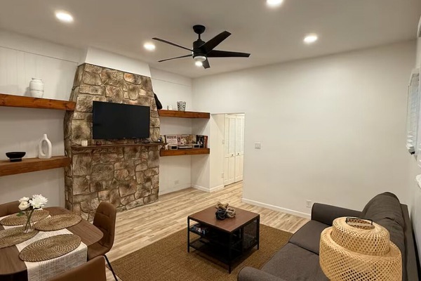 Smart TV, music library