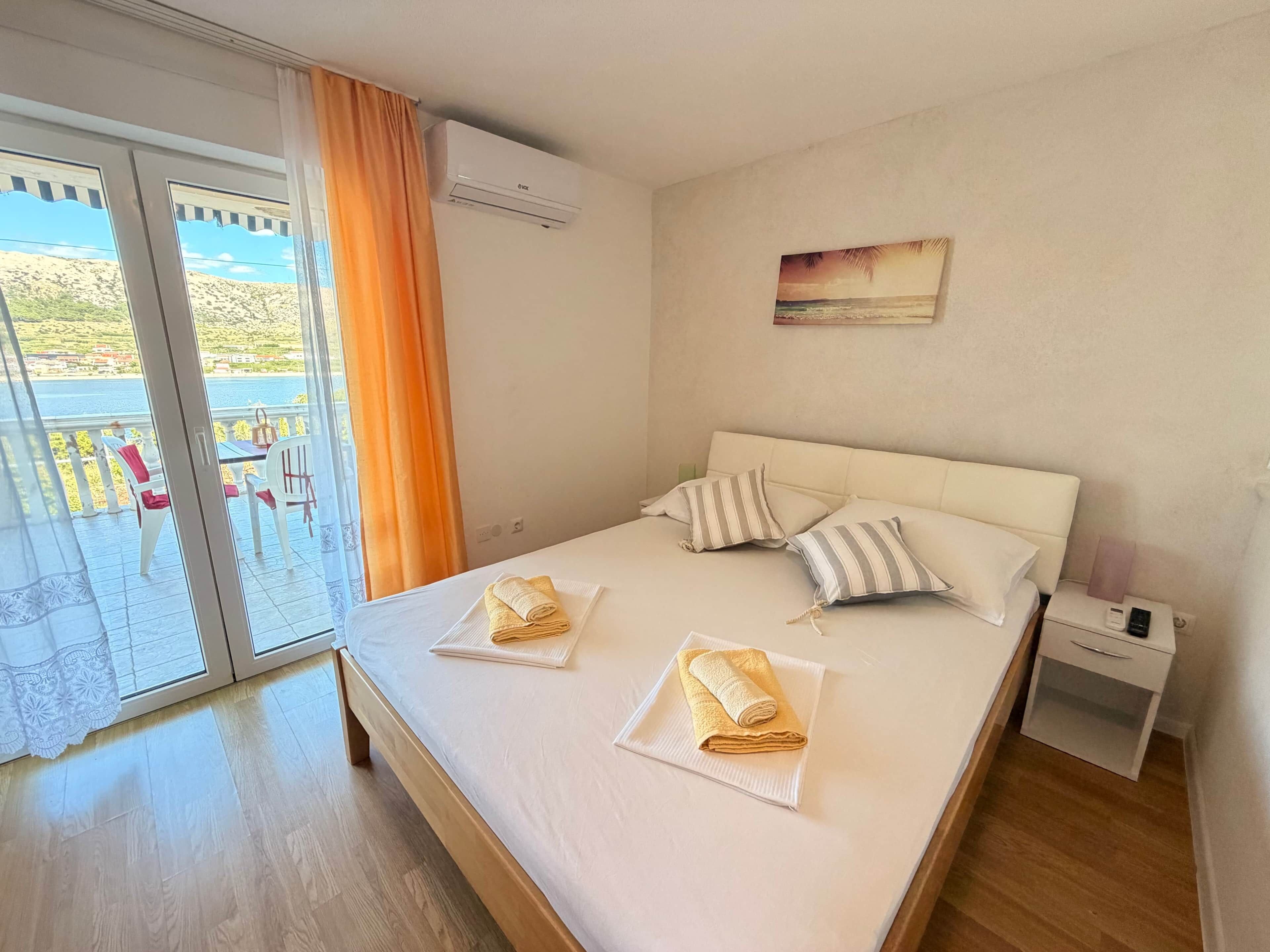 1 bedroom, WiFi, bed sheets