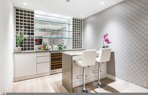 Dining - Ultra Luxury Pavilion Mews 4 Bed House (London)