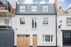 Exterior - Ultra Luxury Pavilion Mews 4 Bed House (London)