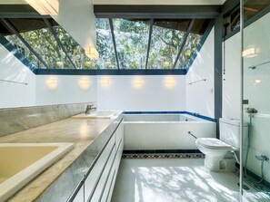 Shower, towels