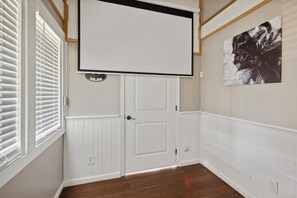 Interior - Your Smoky Mountain Dream Vacation Awaits at Southern Oak (Gatlinburg)