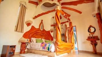 Romantic Tree House