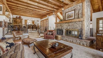 House, Multiple Beds, Hot Tub, Mountain View (A-K-82LL) | Living area