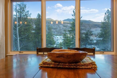 Fun and Relaxation in a Mountain Vacation Getaway!