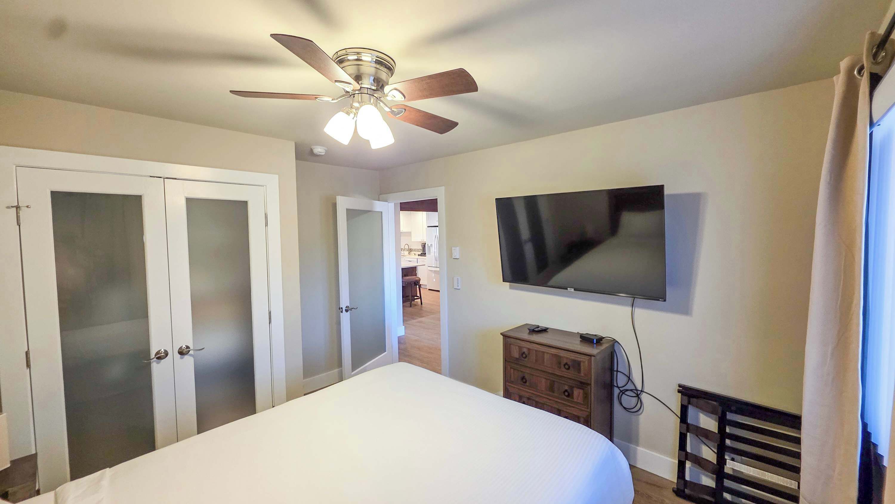 Condo, Multiple Beds, Balcony, Mountain View (A-K-SND204) | 2 bedrooms, individually decorated, individually furnished, bed sheets