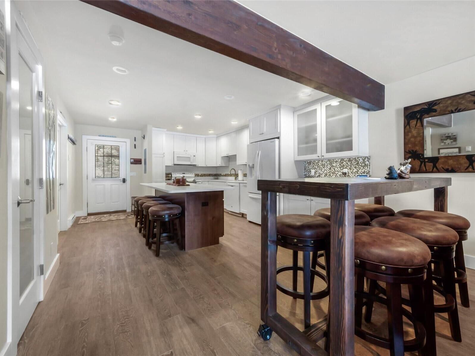 Condo, Multiple Beds, Balcony, Mountain View (A-K-SND204) | 2 bedrooms, individually decorated, individually furnished, bed sheets