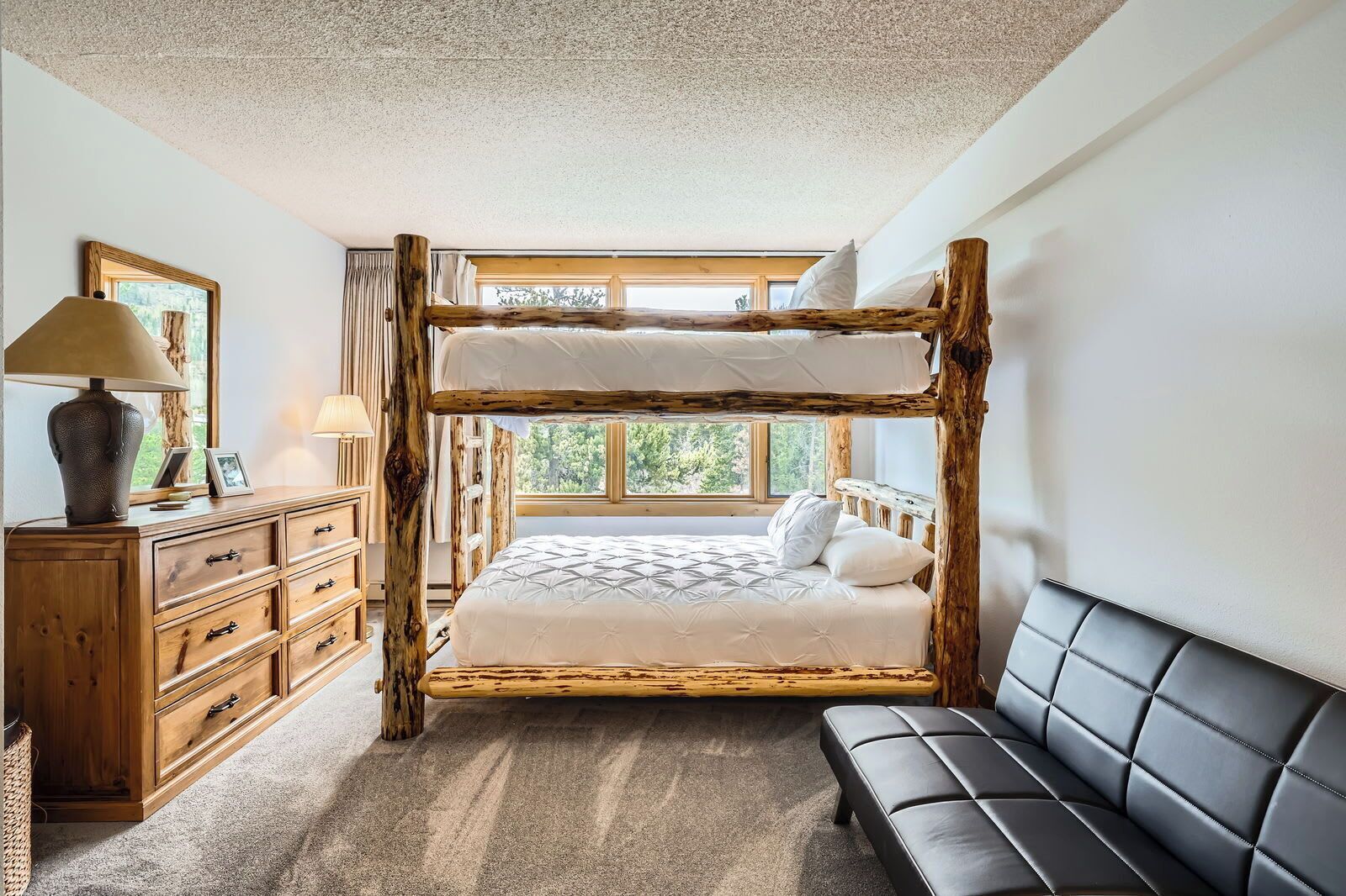 Condo, Multiple Beds, Balcony, Mountain View (A-K-AZ-DC1810) | 3 bedrooms, individually decorated, individually furnished, bed sheets