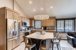 Condo, Multiple Beds, Balcony, Mountain View (A-K-AZ-ES8636) | Private kitchen - Experience Modern Relaxation & Luxury At Its Best! (Keystone)
