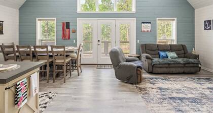 Mammoth Lake House | Pet Friendly • Spacious 5BR!