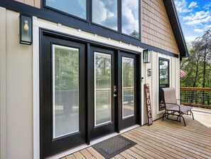 Exterior detail - Mammoth Lake House | Pet Friendly • Spacious 5BR! (Mammoth Cave)