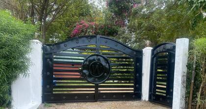 Wayando Beach Eco Lodge