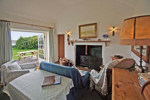 Living area - 2 Bed in Ballyconneely (oc-i231) (Leitirshask)