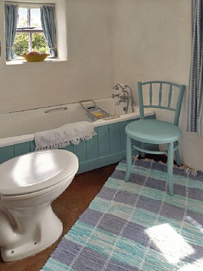 Bathroom - 2 Bed in Ballyconneely (oc-i231) (Leitirshask)