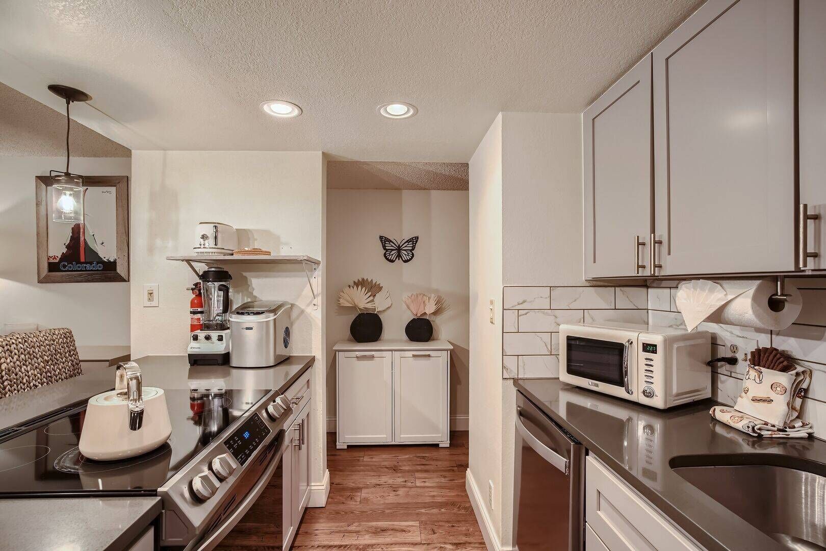 Condo, Multiple Beds, Balcony, Mountain View (A-F-MSC131) | Private kitchen