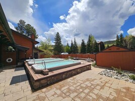 Bañera de hidromasaje exterior