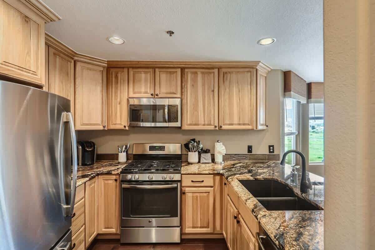 Condo, Multiple Beds, Patio, Mountain View (A-F-FBC101) | Private kitchen