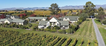 Vineyard View - Blenheim Holiday Home