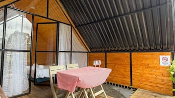 Luxury Cabin, Mountain View | Outdoor dining