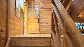 Premium Cabin, Mountain View | Premium bedding, down comforters, free WiFi
