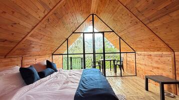 Deluxe Cabin, Mountain View | Premium bedding, down comforters, free WiFi