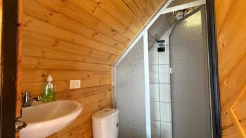 Articles de toilette gratuits, serviettes fournies, savon, shampoing