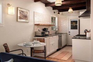 Fridge, oven, stovetop, dishwasher - Casa Nopal 1 BD Cottage in Santa Barbara (Santa Barbara)