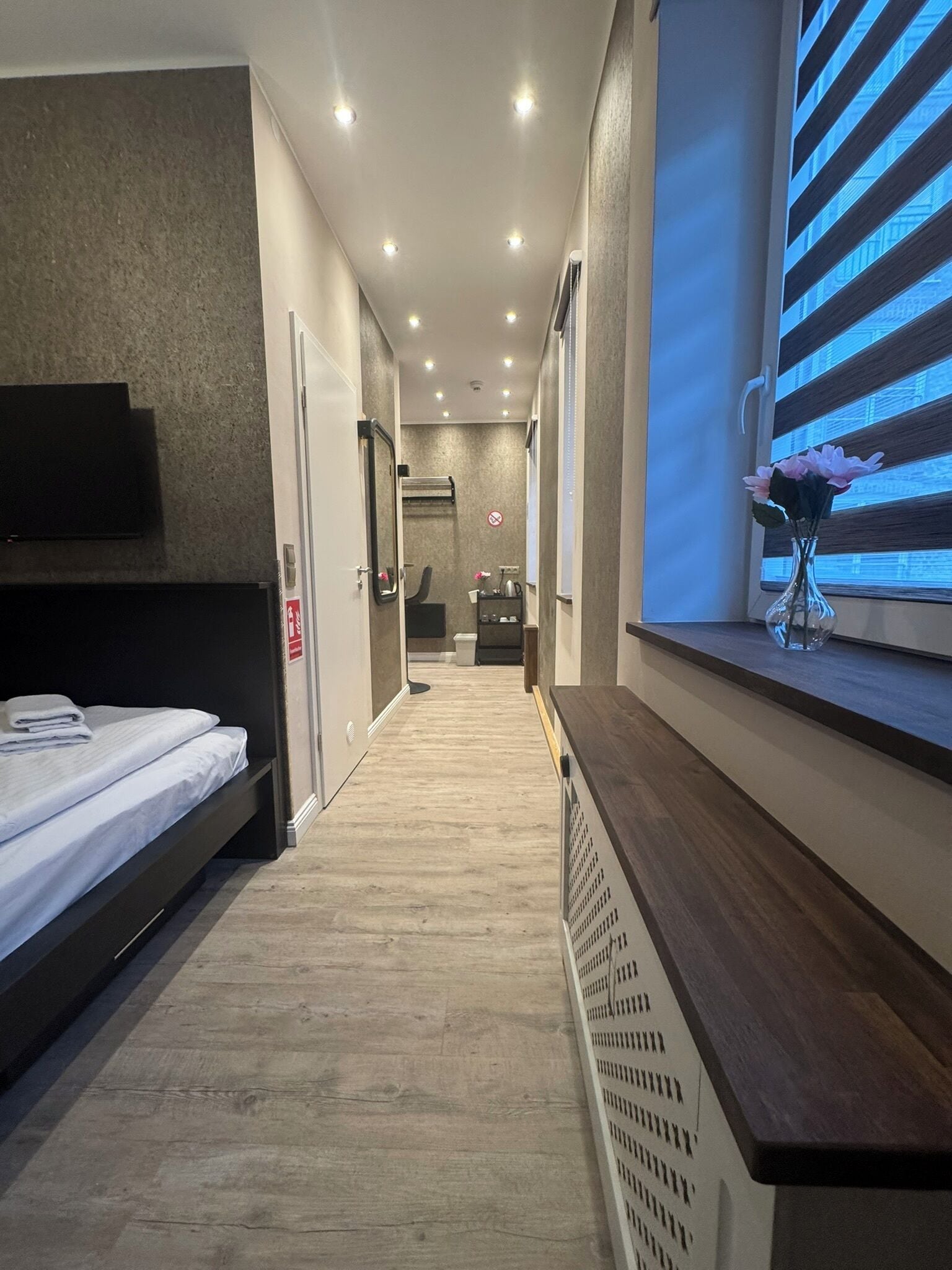 Chambre Double Confort, vue cour intérieure | Wi-Fi gratuit