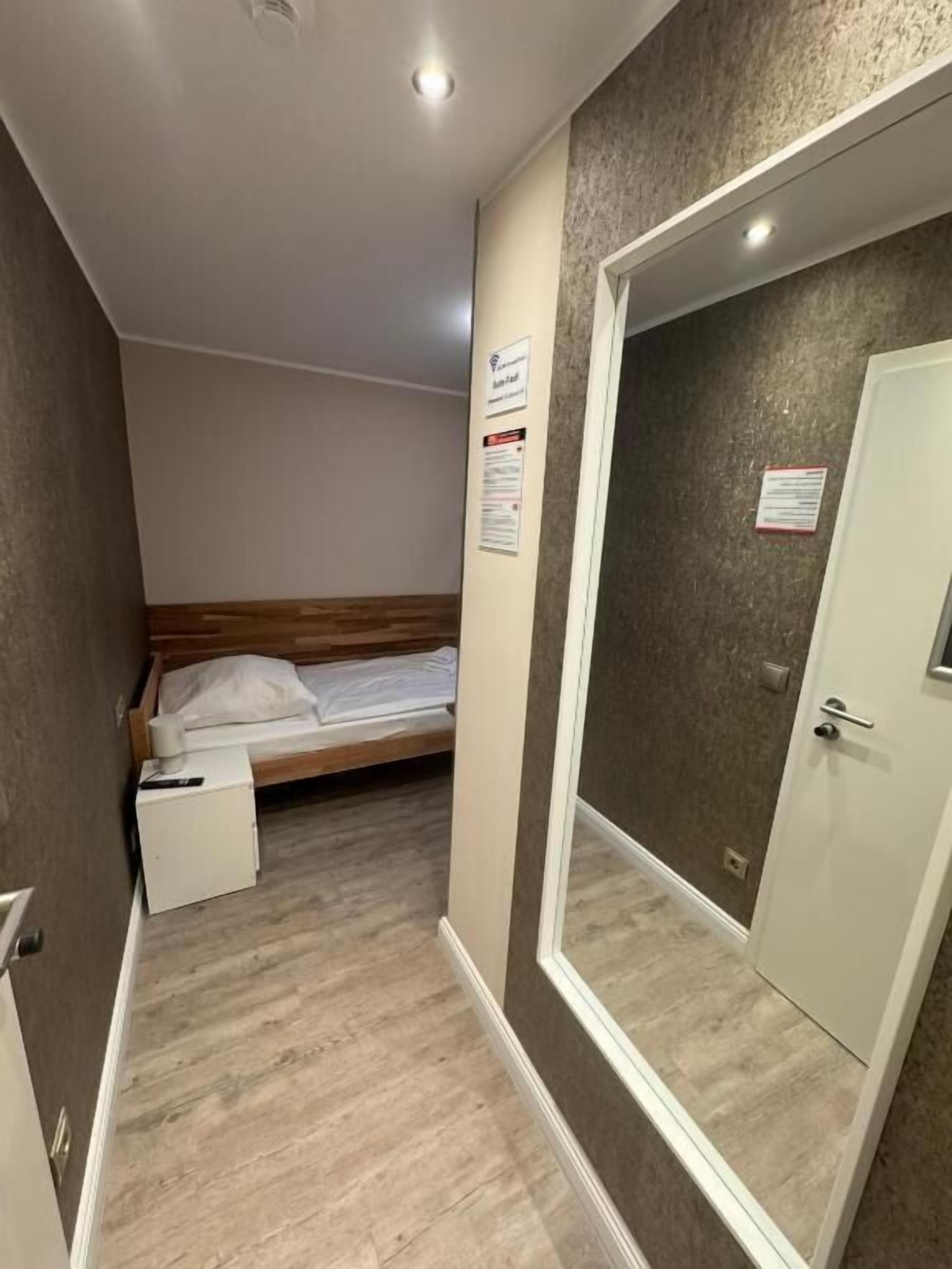 Comfort-Einzelzimmer, Blick auf den Innenhof | Kostenloses WLAN