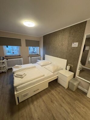 Comfort-Doppelzimmer, Stadtblick | Badezimmer
