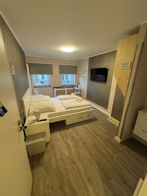 Comfort-Doppelzimmer, Stadtblick | Kostenloses WLAN