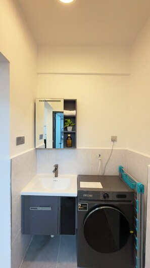 Bathroom - 1BR Marina Bay Westlands, Modern Gem with City View (Nairobi)