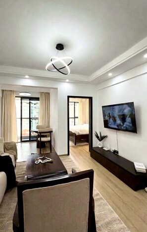 Room - 1BR Marina Bay Westlands, Modern Gem with City View (Nairobi)