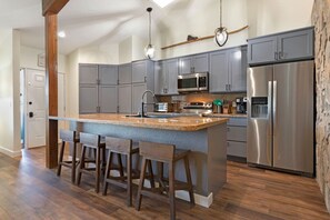 Fridge, microwave, oven, stovetop - Renovated Condo Near Bus Stop I Walkable (Avon)