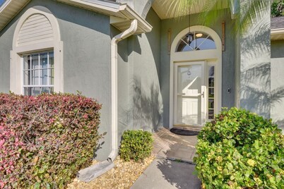Private Pool Oasis | 10 Min to Beach & Speedway